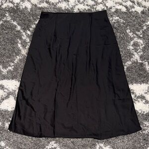 NWOT Elegant Black Women's Elastic Band Satin Skirt - Large